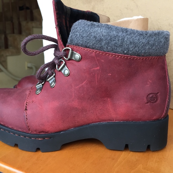 BORN Sopris Boots Size 6 - Picture 3 of 8